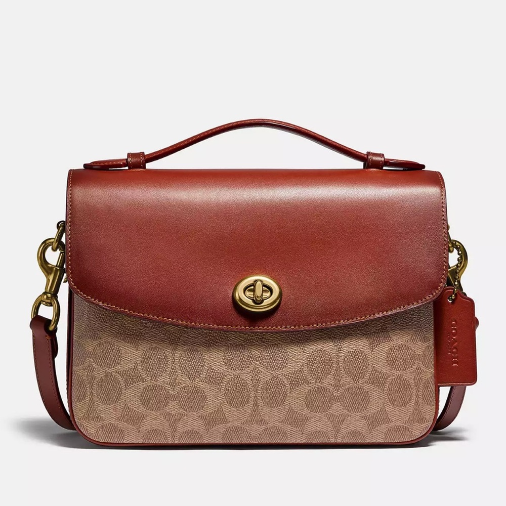 COACH // Cassie Crossbody In Signature Canvas